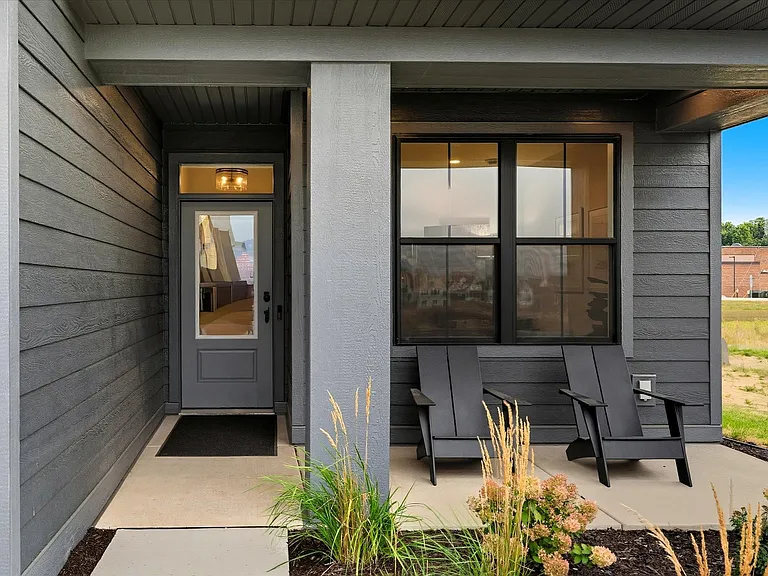 3472 Knightsbridge Trl N — Photo 5