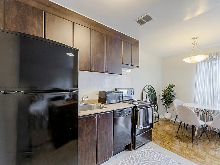 600 Kingston Rd #108 — Photo 1