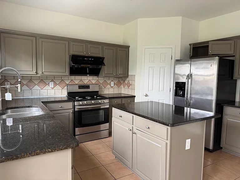 8330 Grenadier Trl — Photo 17