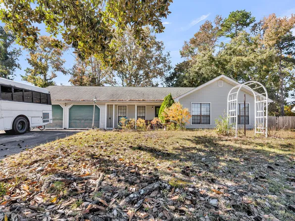 121 University Dr, Ladson, SC 29456