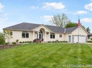 133 Sunrise Dr, Holland, MI 49423