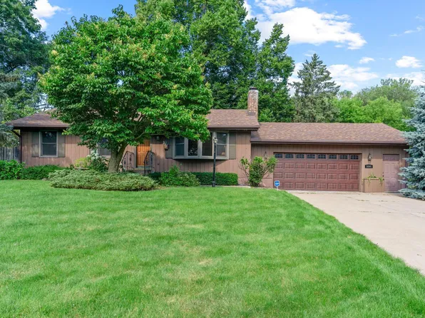 5505 Cottage Ave, White Bear Township, MN 55110