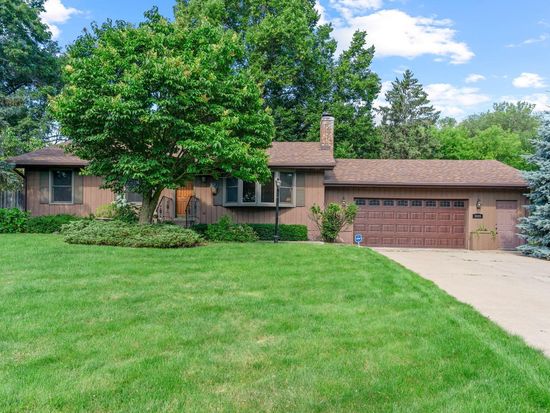 5505 Cottage Ave, White Bear Township, MN 55110