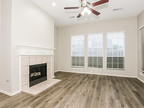 4th image of 4617 Seneca Dr
