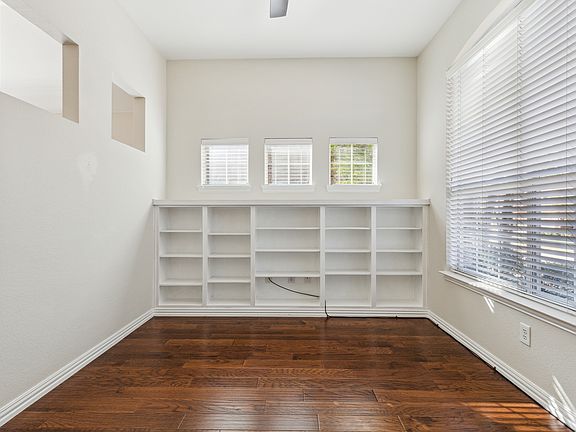 5th image of 4021 Appleton Ln