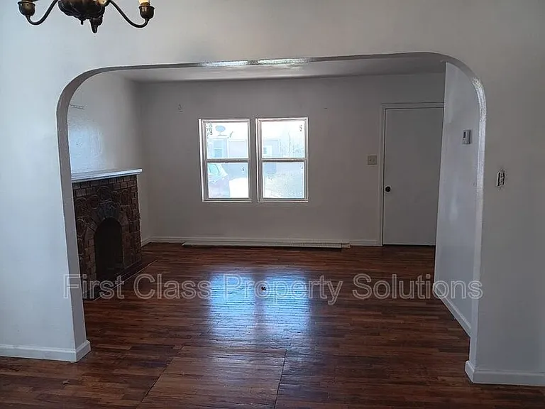 1701 NE 34th St — Photo 7