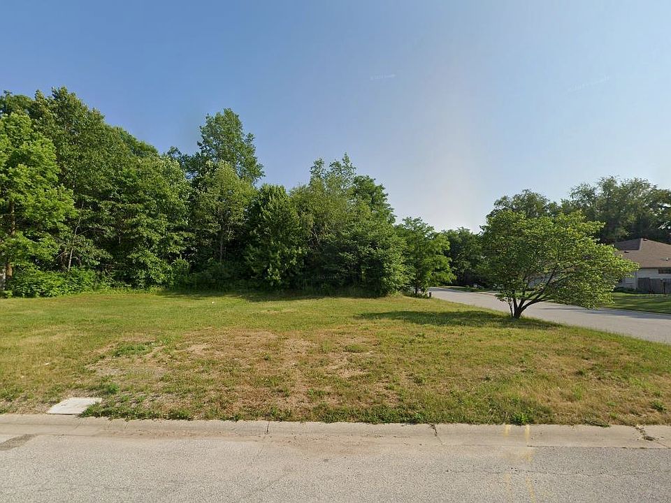 2nd image of 25655 Rolling Hills Dr