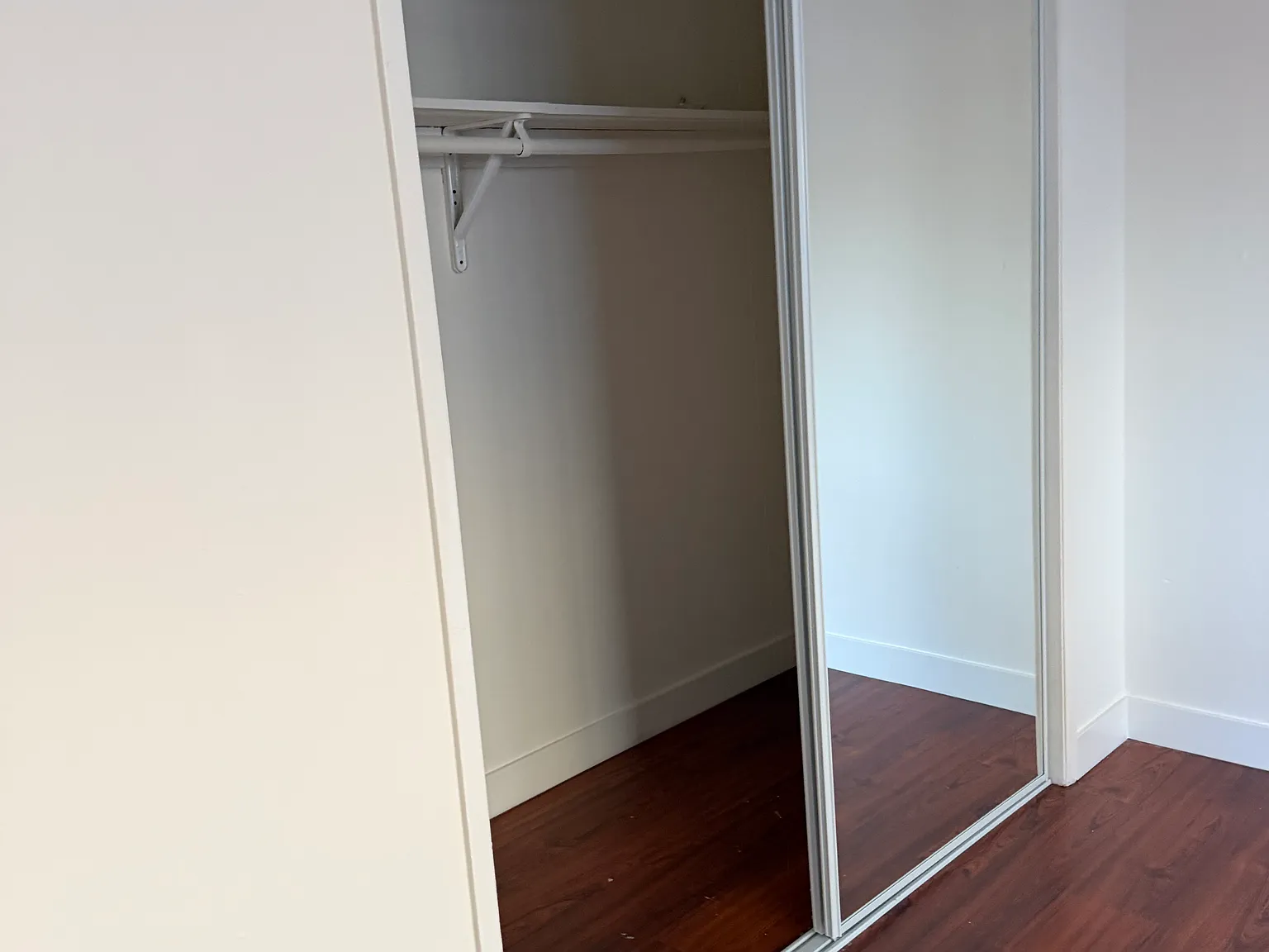 2 bed, 875 sqft, $2,799 — Photo 2