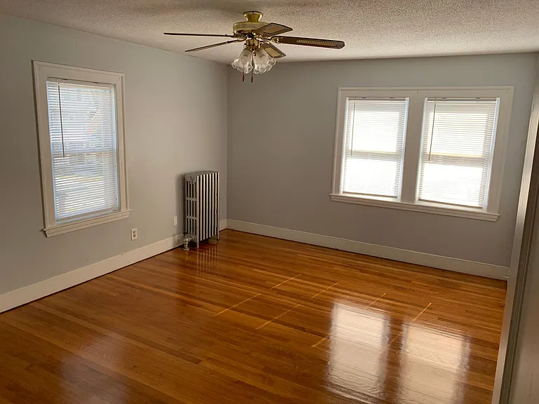 6 Washington Ave — Photo 4