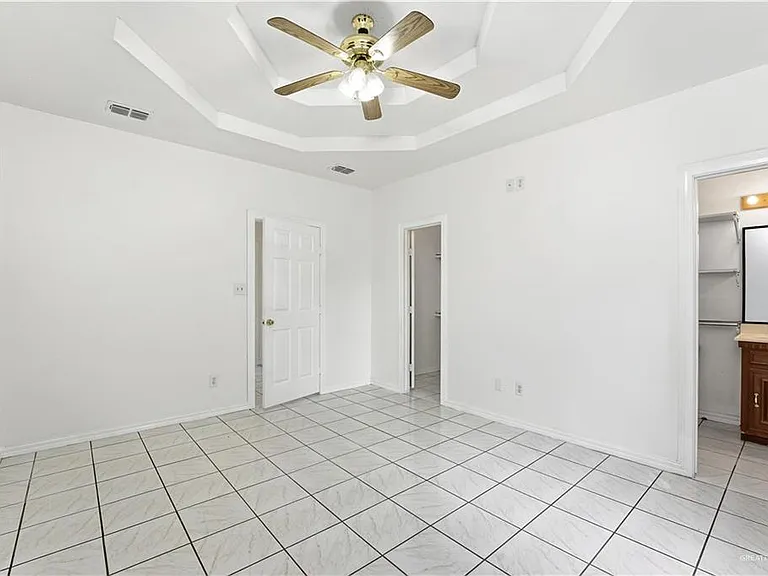 603 W Emerald Dr — Photo 6