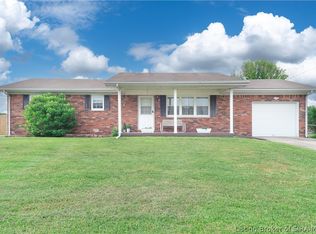 952 York Rd, Scottsburg, IN 47170