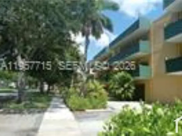 1975 NE 135th St APT 3C, North Miami, FL 33181