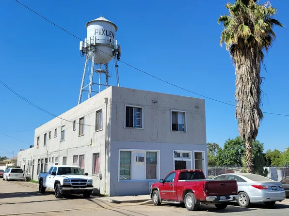 216 Compton Avenue, Pixley, CA 93256