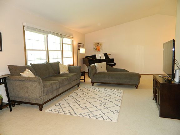 4th image of 1720 Shorewood Dr
