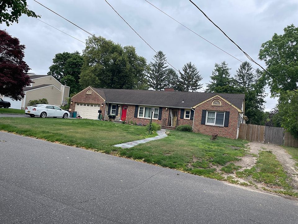 12 Woodland St, East Islip, NY 11730 Zillow