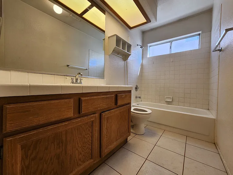 1720 Navarre Ln — Photo 32