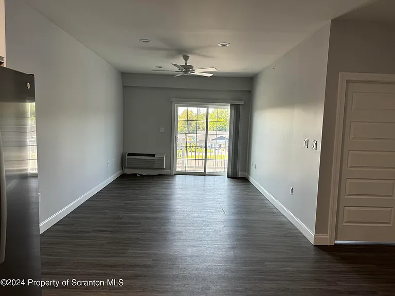 101 Circle Dr — Photo 16