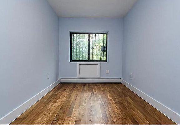 5th image of 1159 Gates Ave #3
