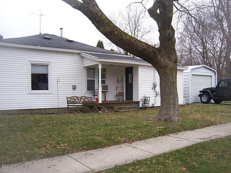 1st image of 700 W Cass St