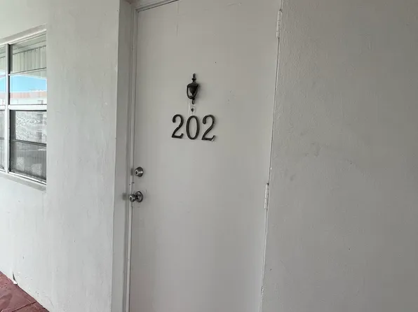 1321 NW 43rd Avenue #202, Lauderhill, FL 33313