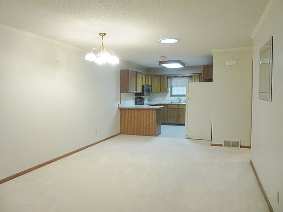 4th image of 2307 Woodwind Ct