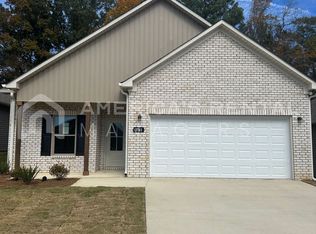 3761 Seaside Sparrow Cir, Bessemer, AL 35022