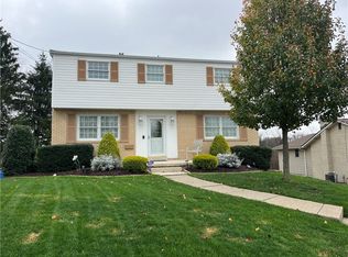 451 Niagara Dr, Irwin, PA 15642