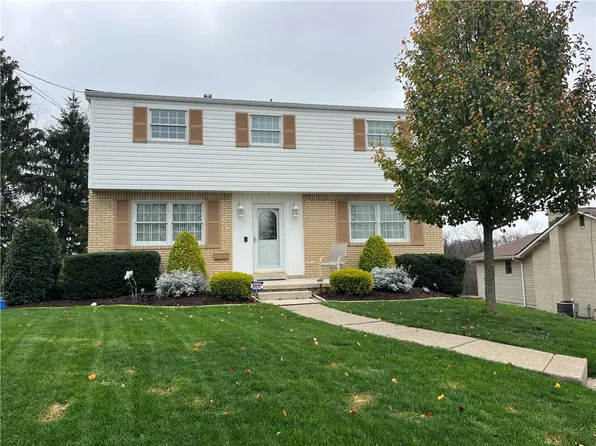 451 Niagara Dr, Irwin, PA 15642