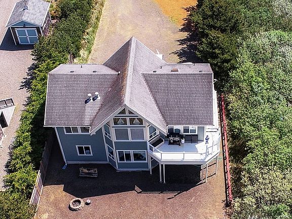 2nd image of 781 S Sand Dune Ave SW