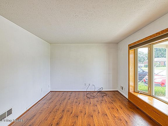 5th image of 7809 Trevino Way
