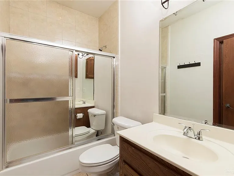 1213 Rhett Dr — Photo 13