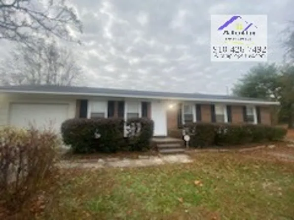 525 Odell Rd, Spring Lake, NC 28390