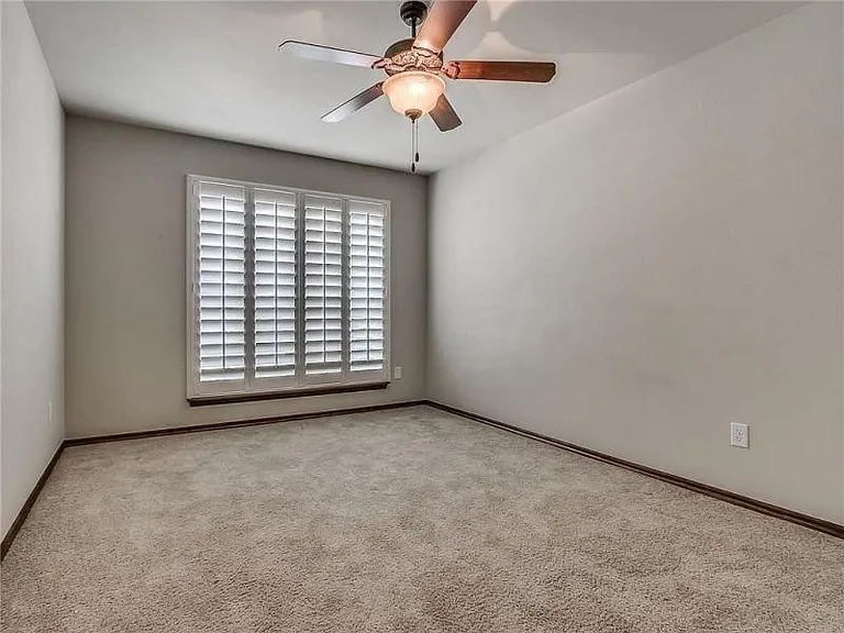 1304 Fairsted Ct — Photo 18