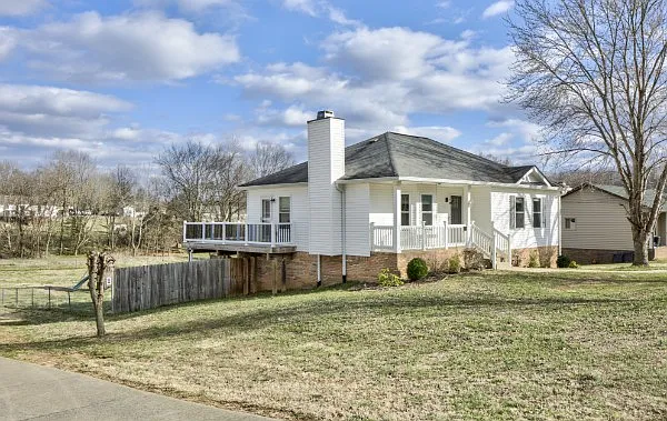 Building Photo - 2611 Cummings Cir