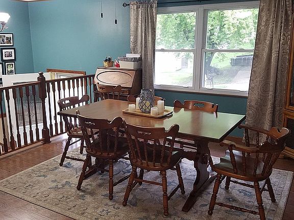 3rd image of 4805 Juniper Ln