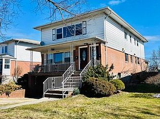 28-25 203rd St FLOOR 2, Bayside, NY 11360