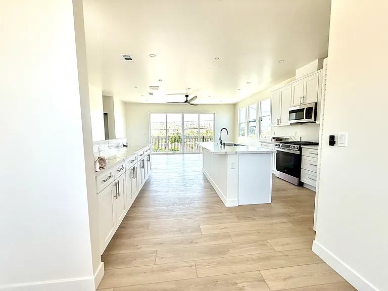 1527 Frankfort St #1529 — Photo 3