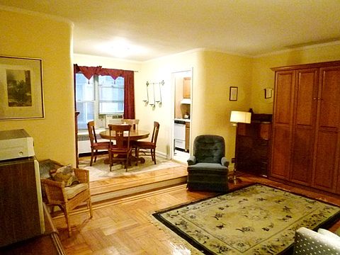 1st image of 120 Bennett Ave APT 1B