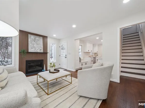 17 Well Dr #9, Fair Lawn, NJ 07410