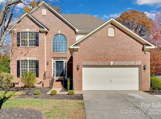 9211 Hickory Tree Ln, Charlotte, NC 28277