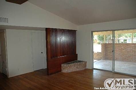 4th image of 139 Montpelier Dr