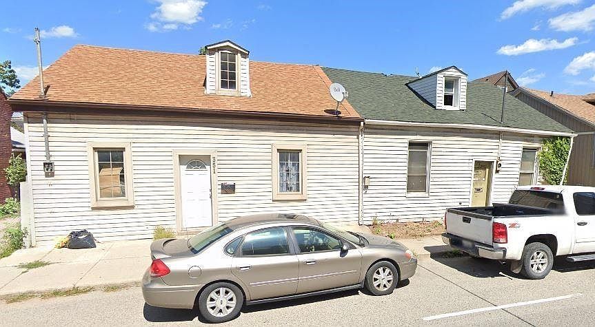 2nd image of 355 Wilson St
