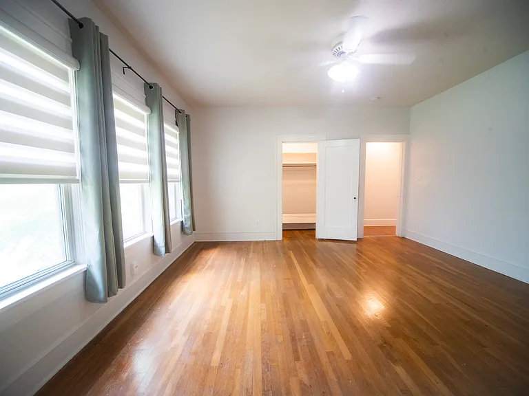 2600 Shirley Ave — Photo 13