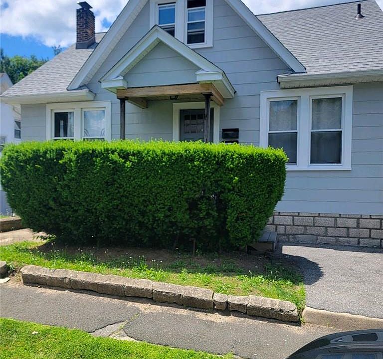 1st image of 89 Seneca Ave