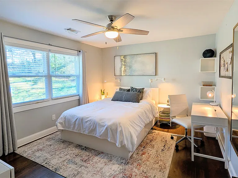 831 Parkway Dr SE — Photo 11