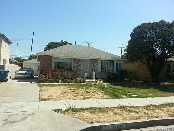 2nd image of 11822 Belhaven Ave