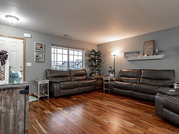 4th image of 4605 Catalonia Dr