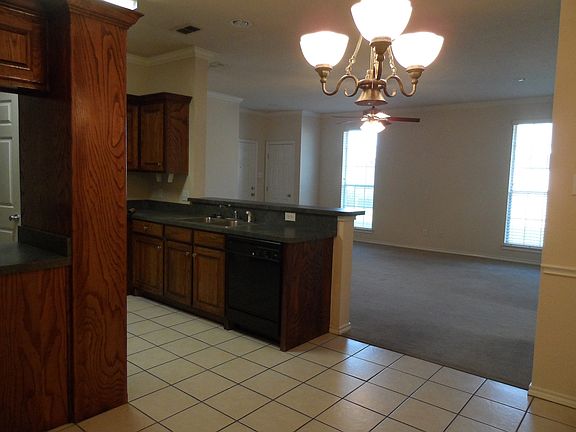 4th image of 1502 Glenhaven Dr APT A