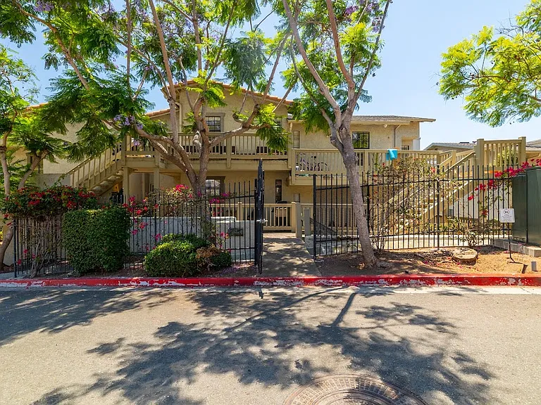 2215 Linwood St #C5 — Photo 19