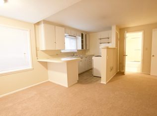 823 N 36th St, Seattle, WA 98103